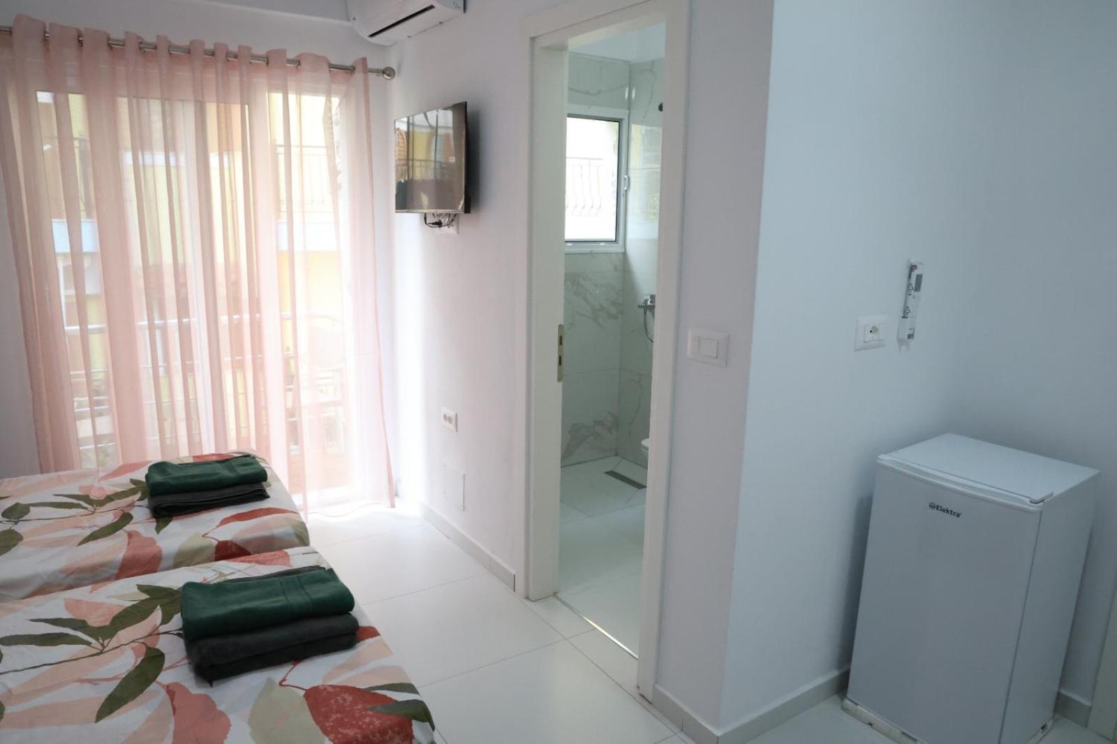 Ida Apartments Sarande Bagian luar foto