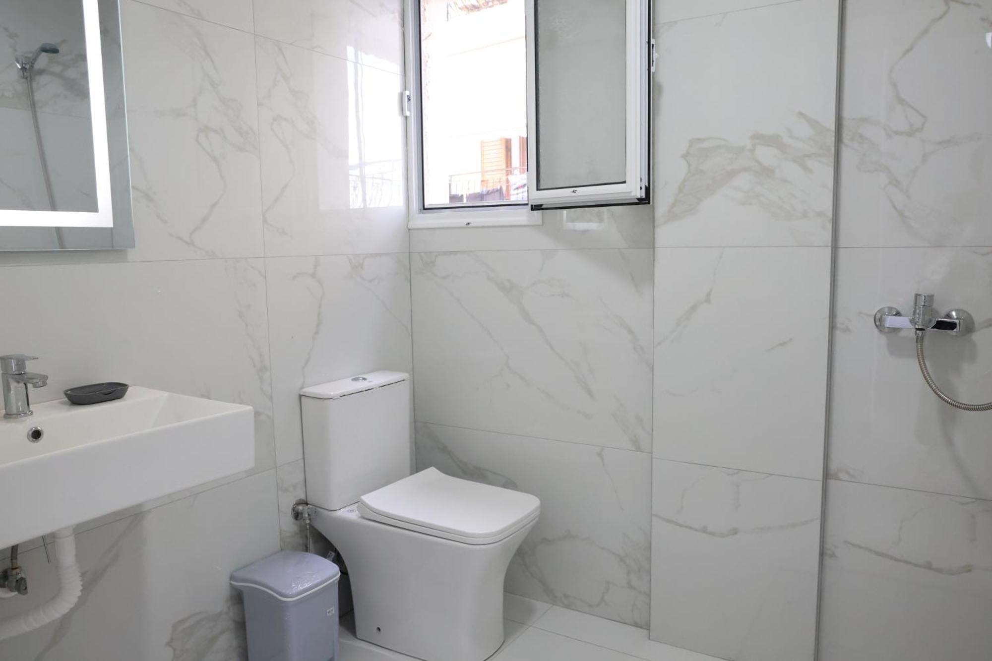 Ida Apartments Sarande Bagian luar foto