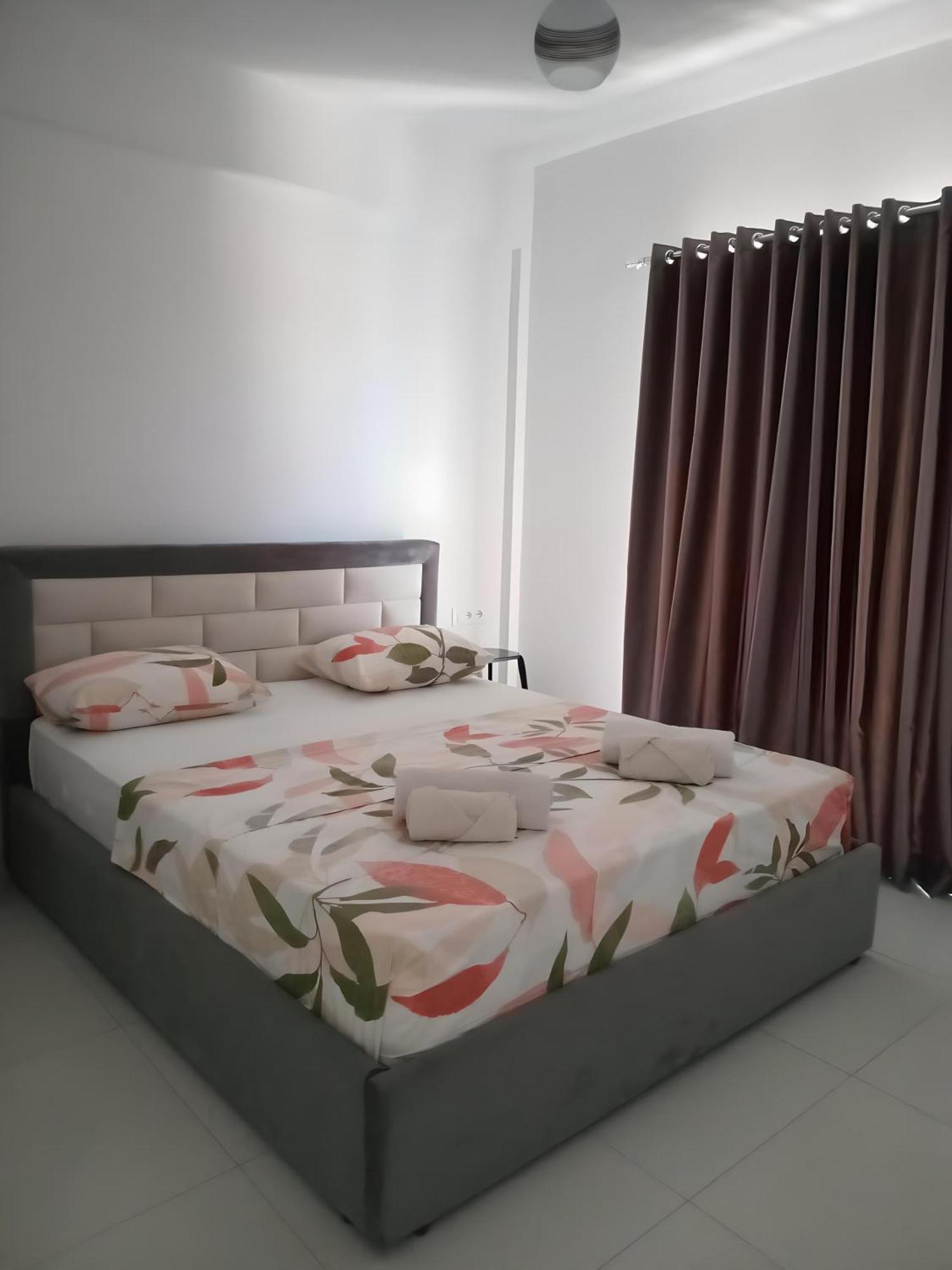 Ida Apartments Sarande Bagian luar foto